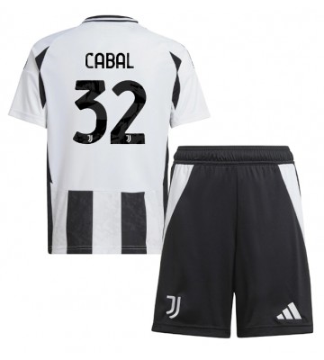 Juventus Juan Cabal #32 Primera Equipación Niños 2024-25 Manga Corta (+ Pantalones cortos)